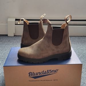 Blundstone Chelsea boots ,size US 7, brown